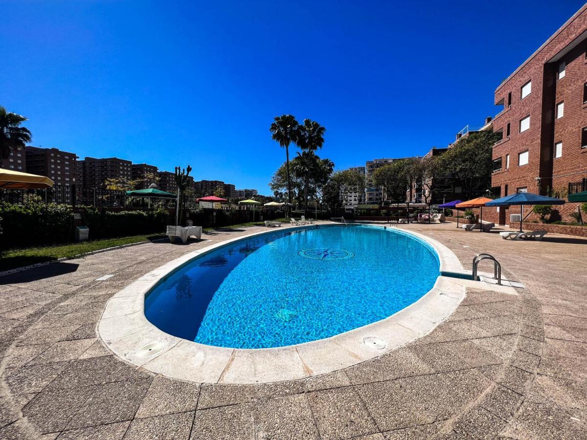 Gym, Ping Pong, Piscina Y Garaje